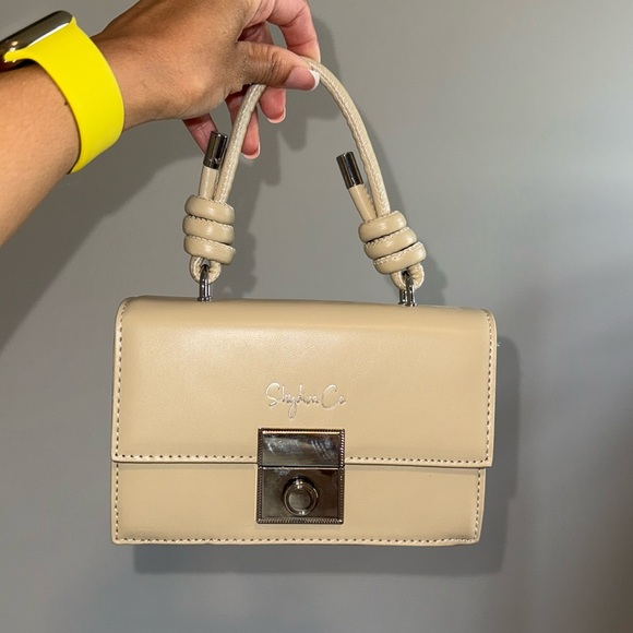 Cream Handbag - Picture 1 of 4